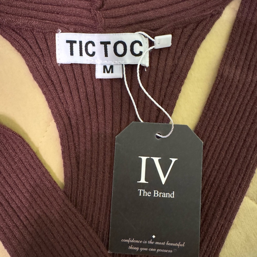 TIC TOC Ribbed Halter Top NWT - Picture 3 of 3